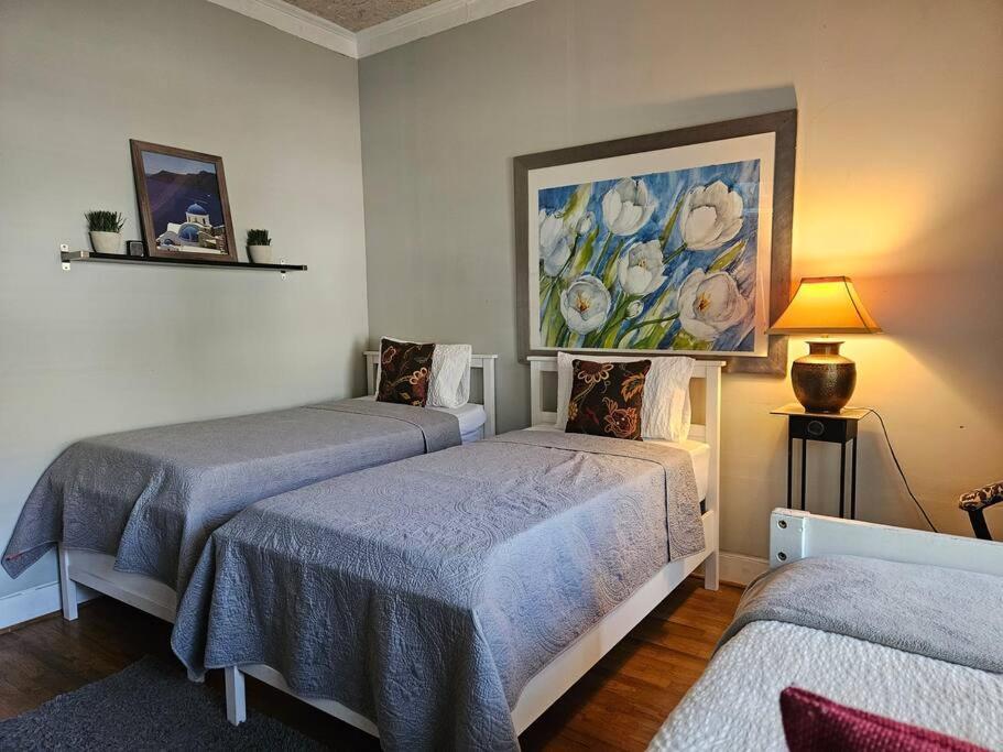 Sleeps16, Spacious Home, Close To Downtown, Beltline, And Walk To Restaurants, 75" Tv, 2 Person Jacuzzi, Ping Pong Атланта Екстер'єр фото